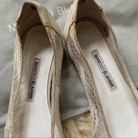 Manolo Blahnik Crystal Embellished Hangisi White Bridal Lace Buckle Classic Flat - Picture 5 of 14